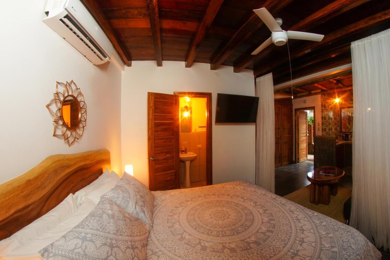 Tres Palmas Hotel Montañita Kültér fotó