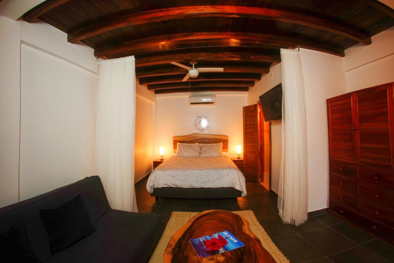 Tres Palmas Hotel Montañita Kültér fotó